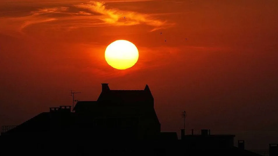 Está de férias? Saiba quais são os distritos com alerta devido ao calor e à trovoada