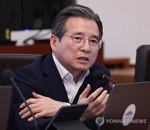 김용범 "국민 재도약 위한 투자 시작…국정 무게중심 옮겨야"