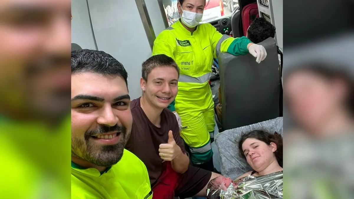 A caminho da maternidade, família pede ajuda e bebê nasce dentro de ambulância na BR-101 em SC: ‘Para sempre na memória’