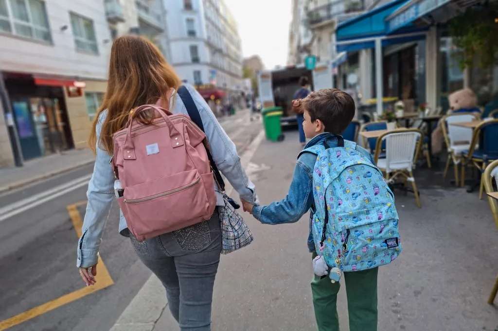 Ève Szeftel : "Qu’avons-nous fait de nos enfants ? Les Français champions du désinvestissement parental"