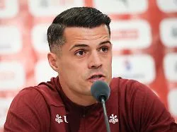 Schweiz ohne Kapitän: Fußballstar Granit Xhaka legt Corona-Geständnis ab