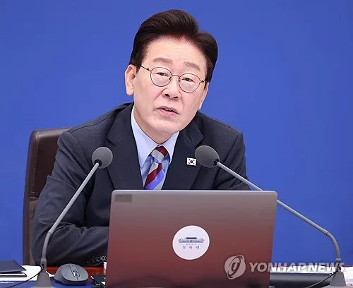 李대통령 "'국무회의 공개라 말 못한다'는 거짓말…이해 안 돼"(종합)