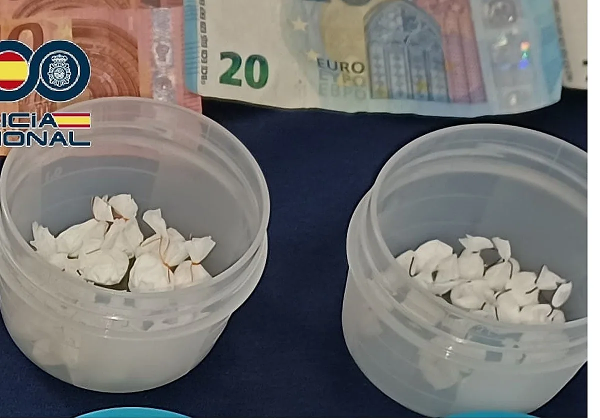 Cinco detenidos y 12 kilos de coca decomisados al caer un grupo de narcos que operaba en Dos Hermanas y Alcalá