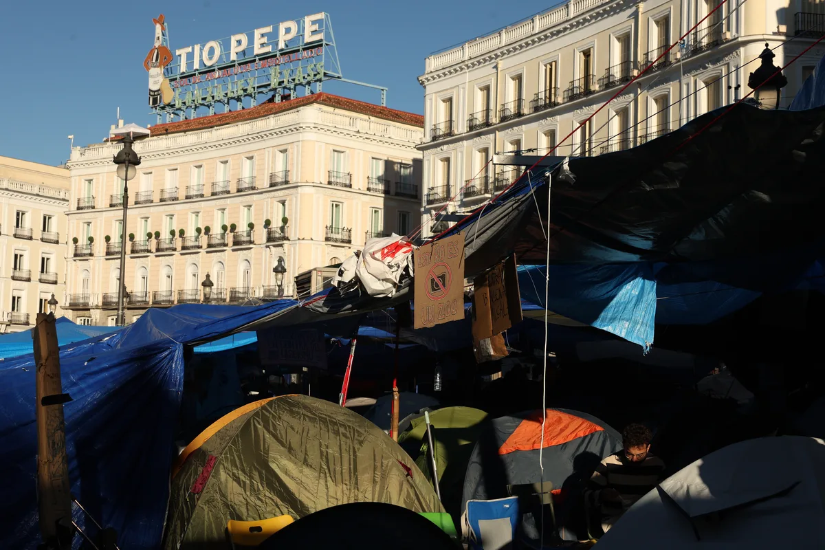 La acampada de Sol vacía los comercios del centro y deja una factura de 20 millones en dos semanas