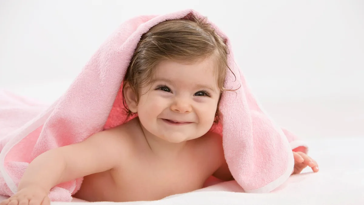 El nombre de origen gallego de niña que irradia luz y encierra una historia poderosa