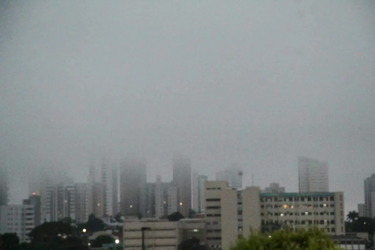 Quinta-feira amanhece nublada e previsão é de tempestade para 46 cidades