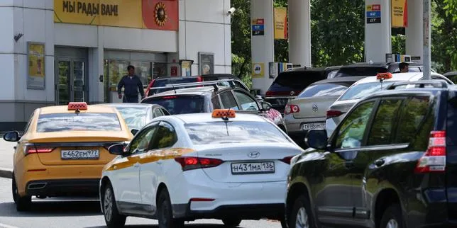 EN DIRECT, guerre en Ukraine : plusieurs régions russes rationnent le carburant après les frappes ukrainiennes