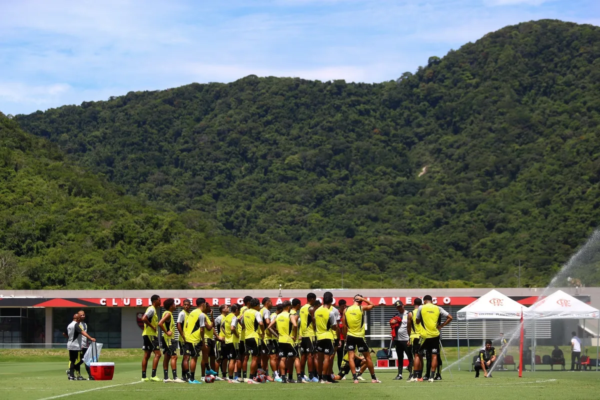 Com campo elogiado pela NFL, Flamengo vai ceder CT para treino do Dallas Cowboys; veja detalhes