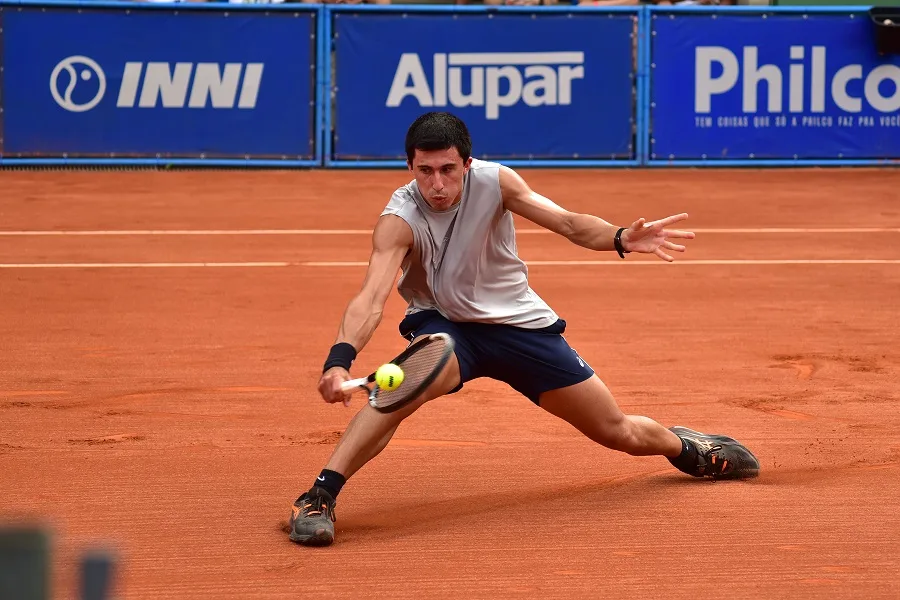 Rafael Tosetto faz semi em Assunção e busca primeira final no circuito