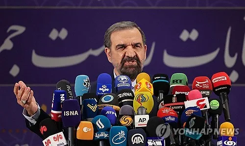 이란 안보수장 "호르무즈 개방 조건 준비중…전쟁 종식 포함"