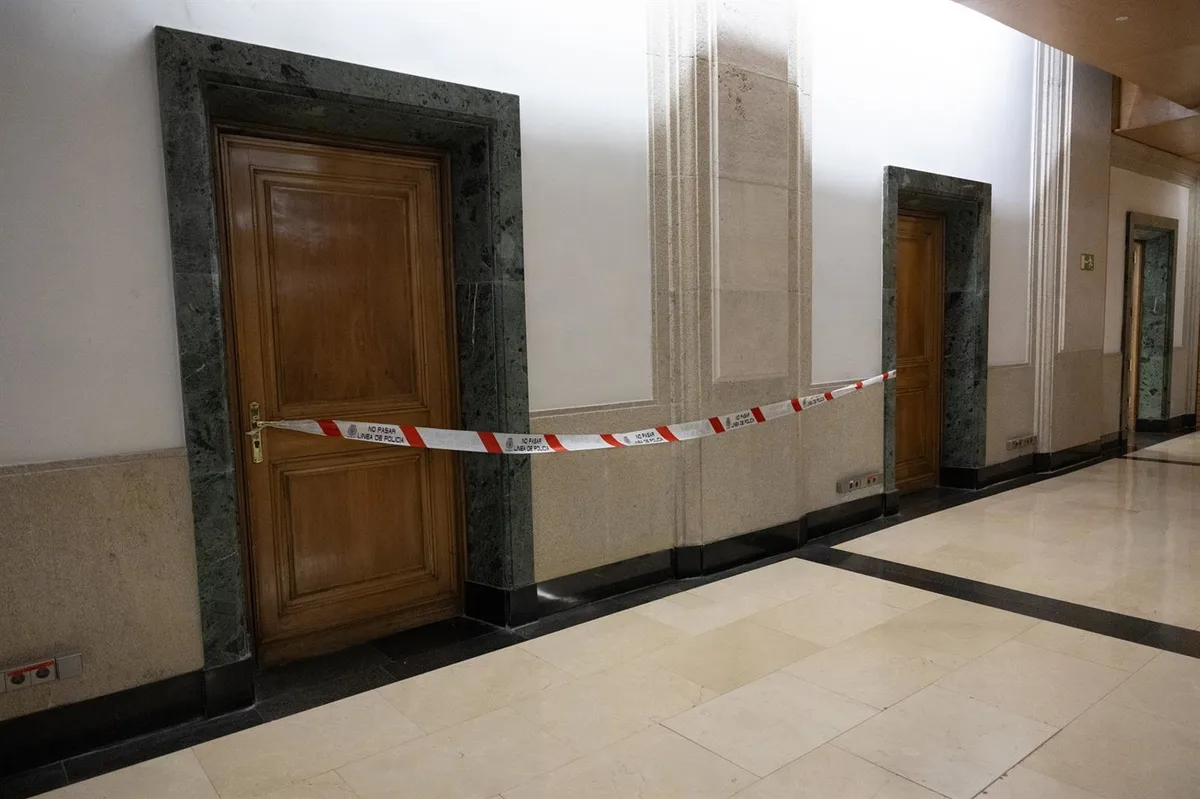 La Policía precinta dependencias del Congreso por gas pimienta, con una docena de afectados
