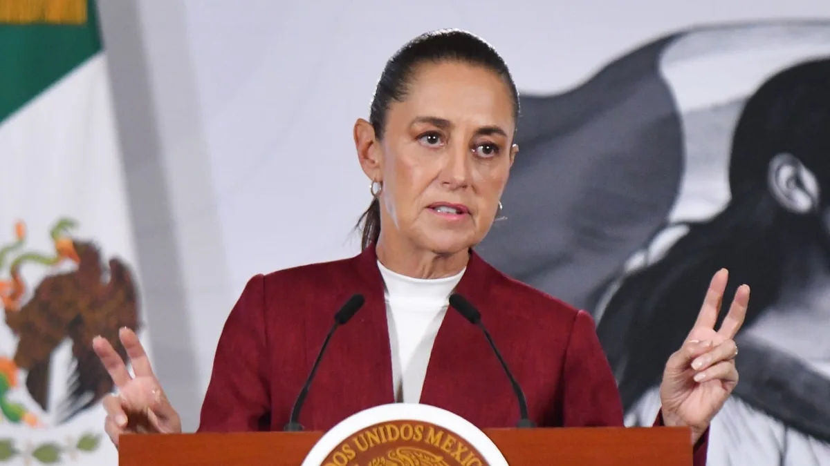 Regreso a clases 2026: Prohibición de celulares en salones irá a consulta con maestros