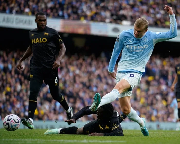 Manchester City 3-2 Ipswich, Brentford 1-2 Liverpool, and more: Football clockwatch - as it happened