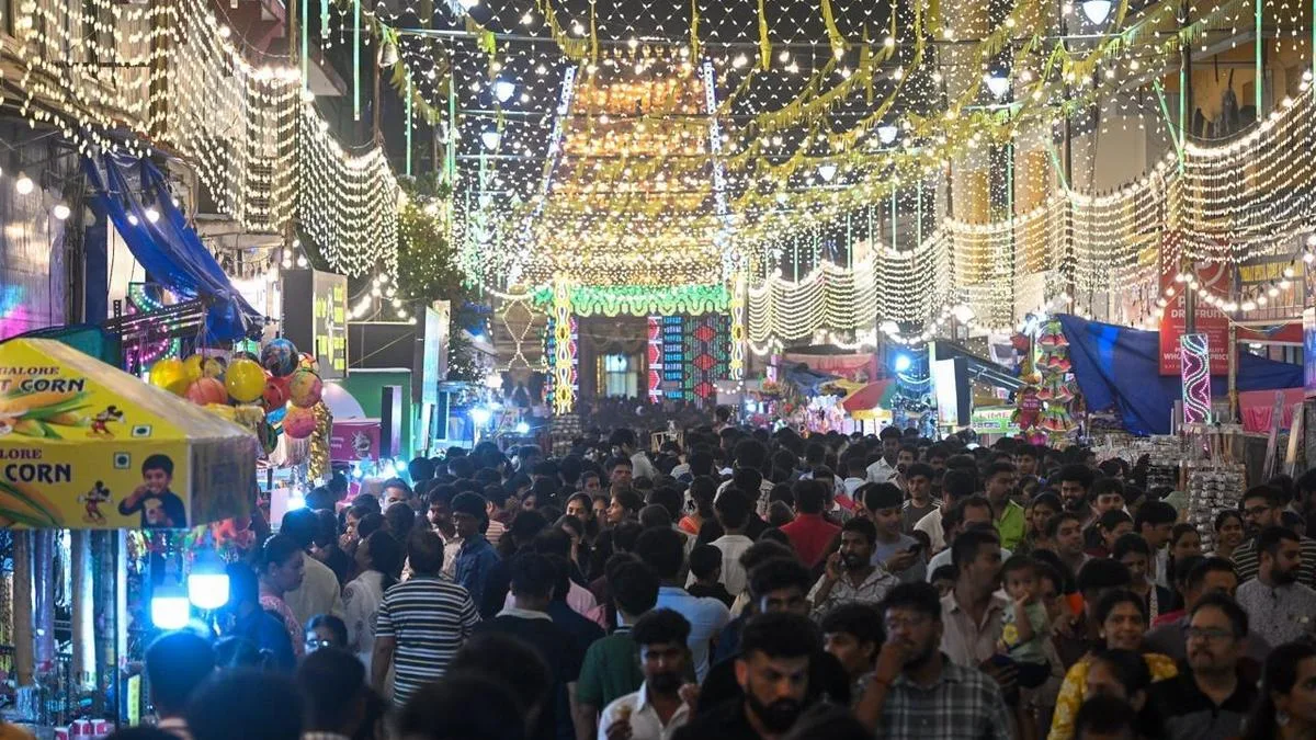 Mangaluru lit up for Dasara
