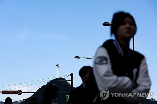 [날씨] 아침엔 쌀쌀·낮엔 늦더위…'최대 15도' 일교차 주의