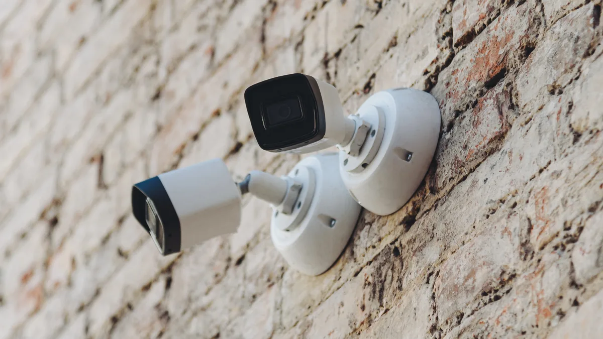 Comment choisir sa société de télésurveillance en 2026 ?