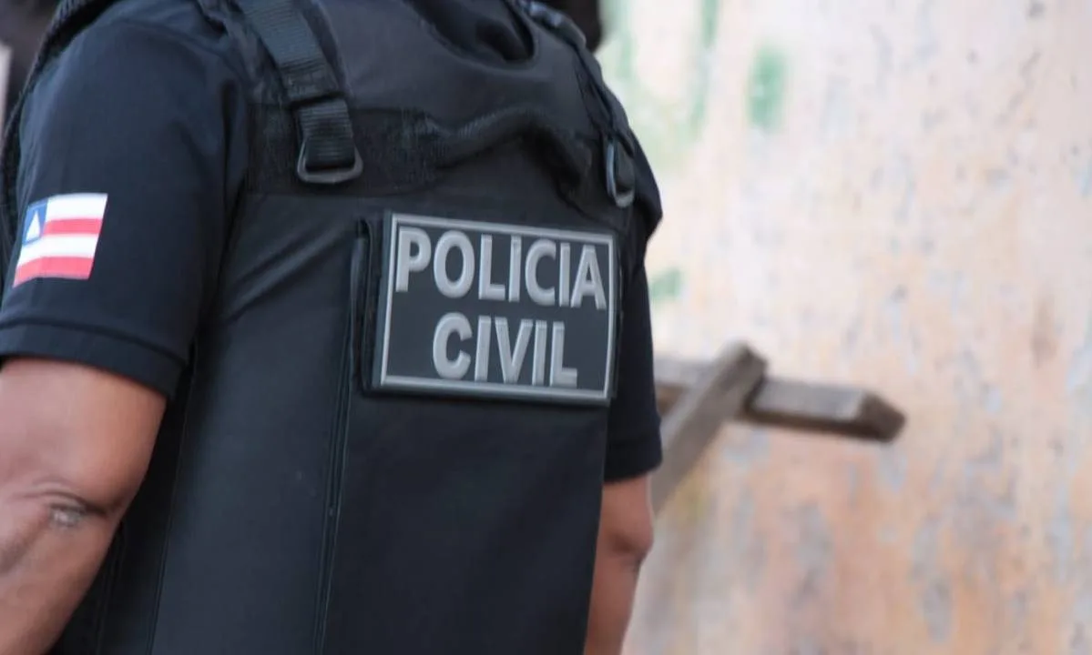 Homem é preso após incendiar casa da ex e agredir mulher e o pai dela em Salvador