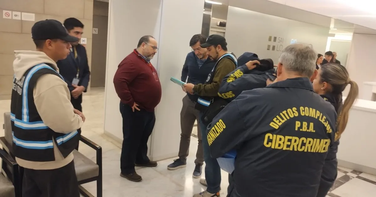 Escándalo en el juicio por la muerte de Maradona: qué documentación secuestraron en el Sanatorio de Los Arcos