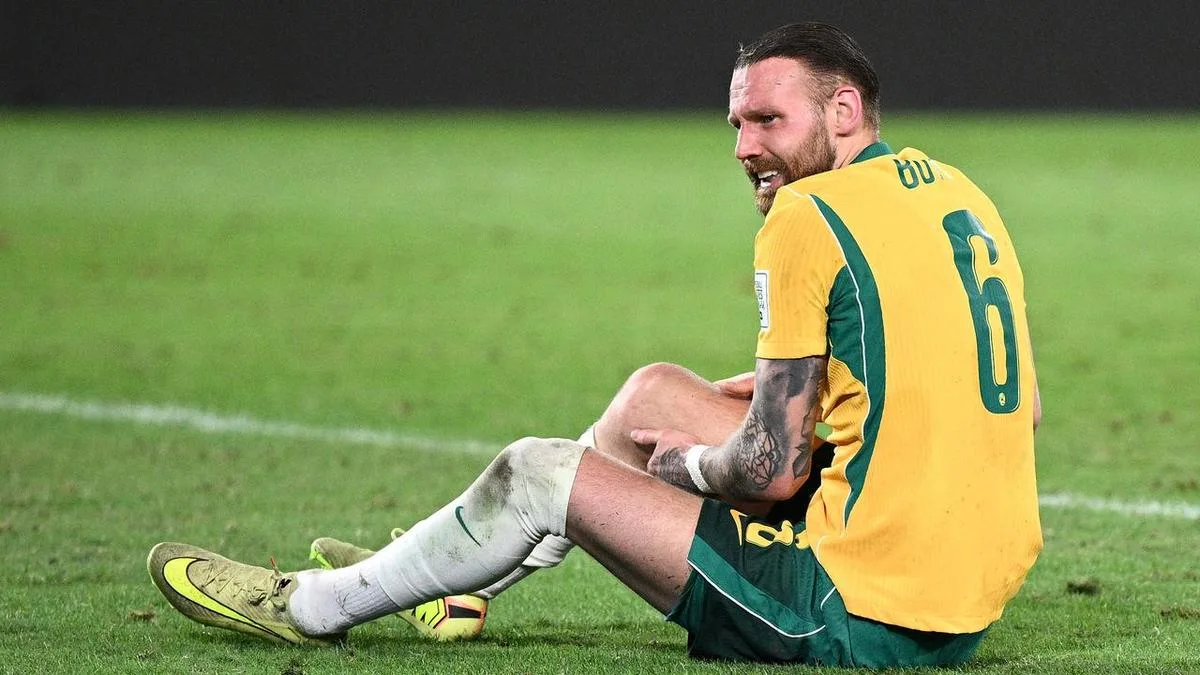 Playoff despair for Boyle, Hibs in Conference League