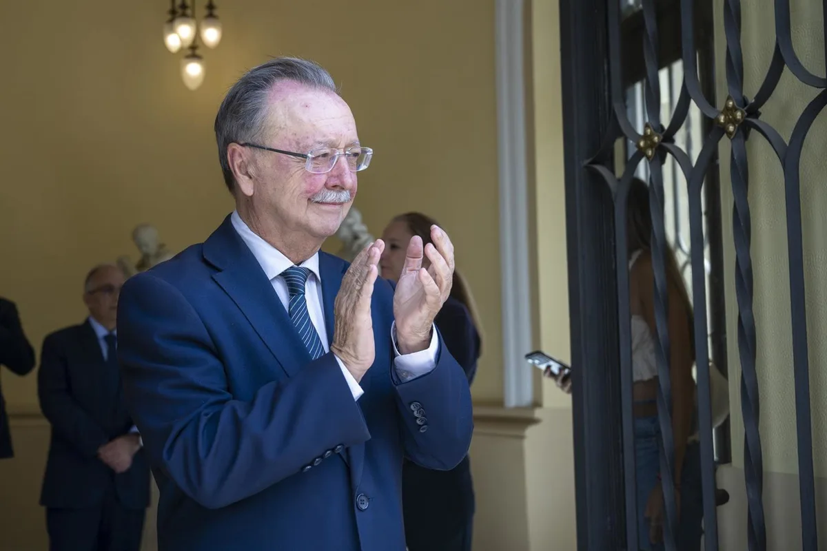 Los grupos políticos de Ceuta rechazan la violencia y piden protestas pacíficas