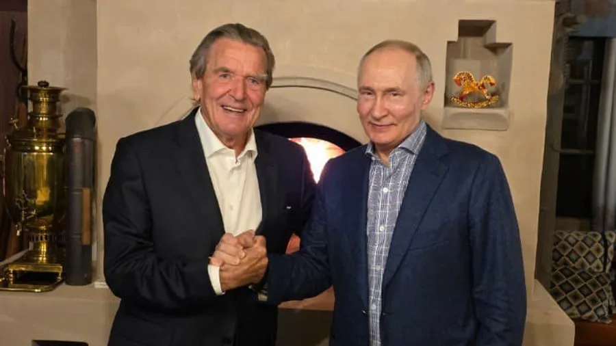 Geburtstagsfeier: „Schande“ – Massive Kritik am Putin-Besuch von Schröder