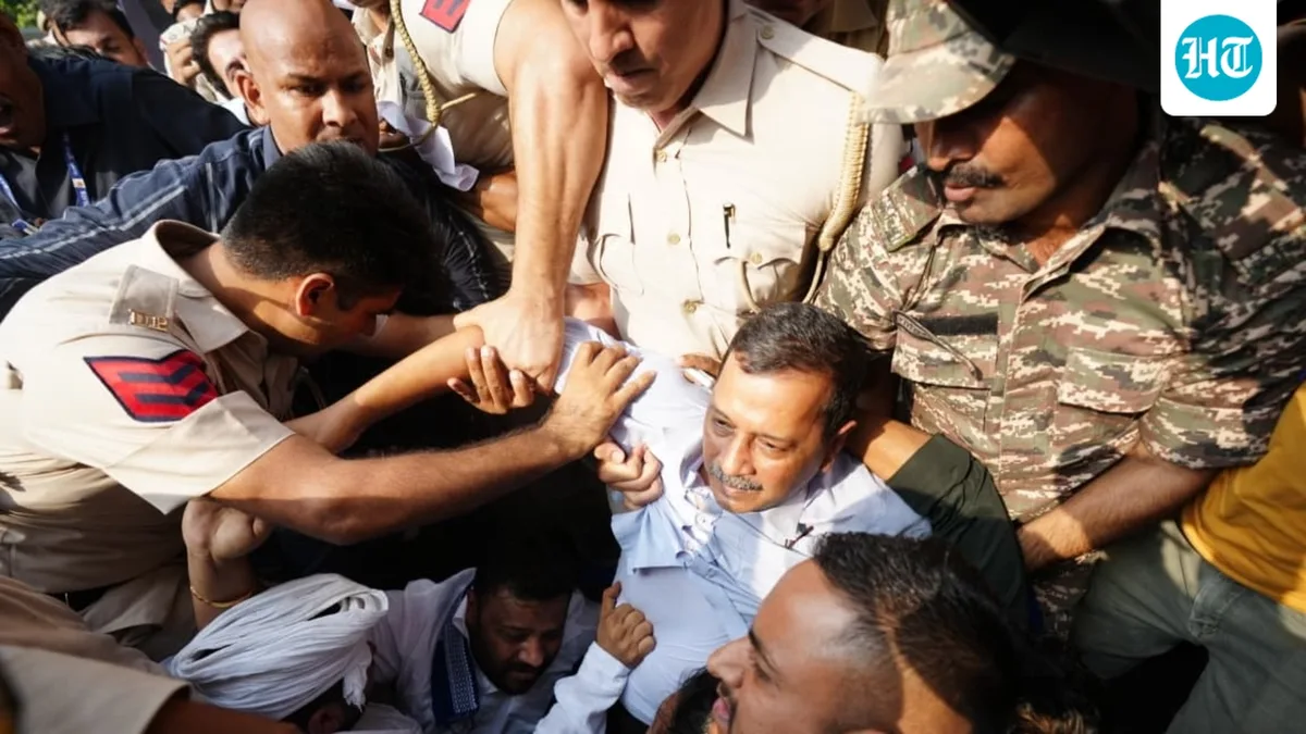 Mamata Banerjee, Arvind Kejriwal among 4 ex-CMs detained in Delhi's anti-CEC protest crackdown