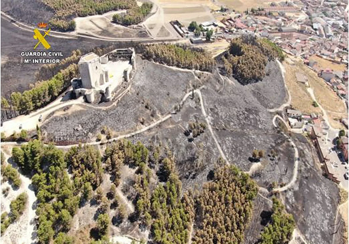 Investigada una mujer por el incendio que afectó al castillo de Íscar (Valladolid)