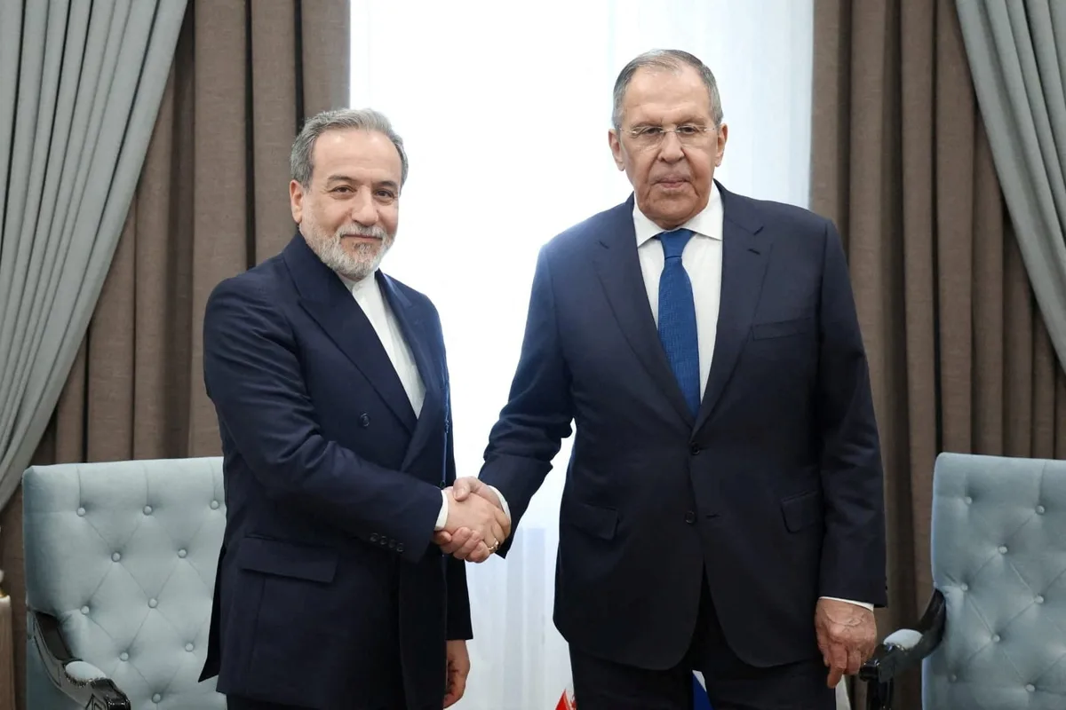 El canciller ruso viaja a Irán para impulsar una mediación ante el estancamiento de las negociaciones con Estados Unidos
