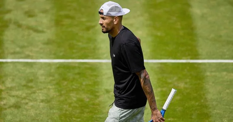 Tenista Nick Kyrgios suspenso por testar positivo a cocaína