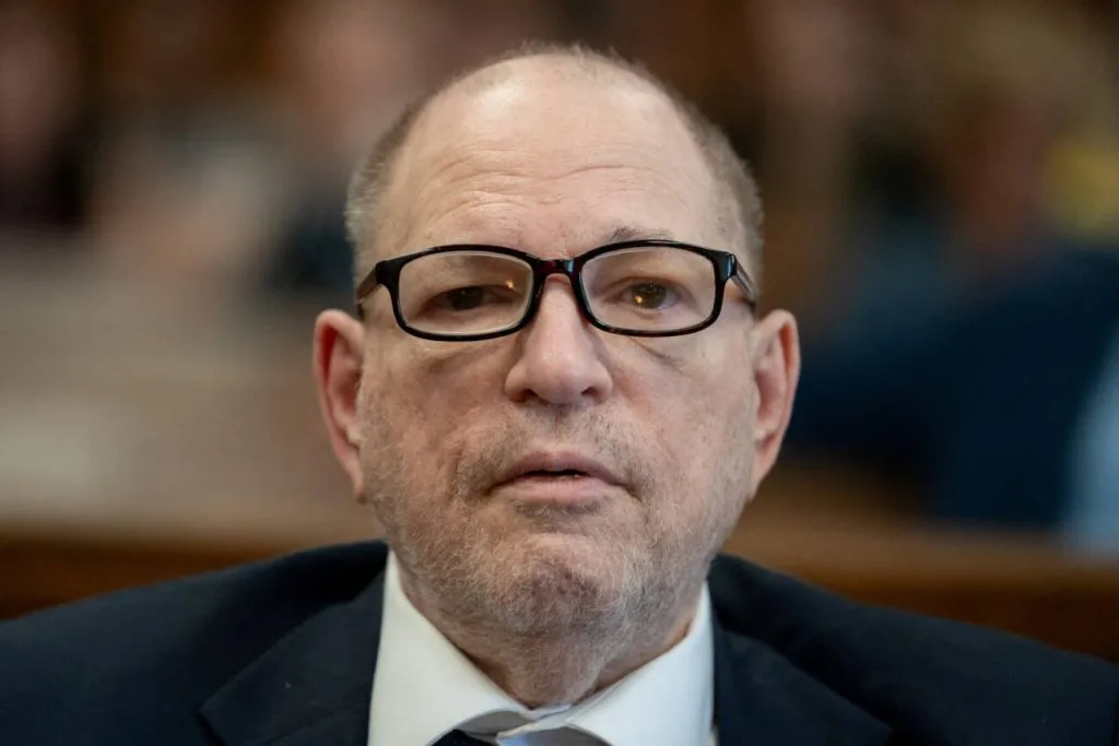 Harvey Weinstein é CONDENADO a 15 anos de prisão em Nova York