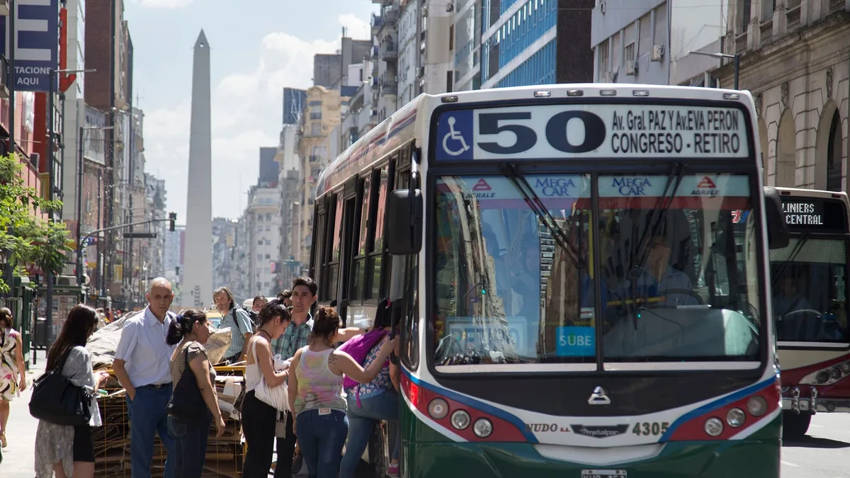 Empresarios del transporte advierten por la situación de los colectivos en el AMBA: “No unificamos ni la tarifa”