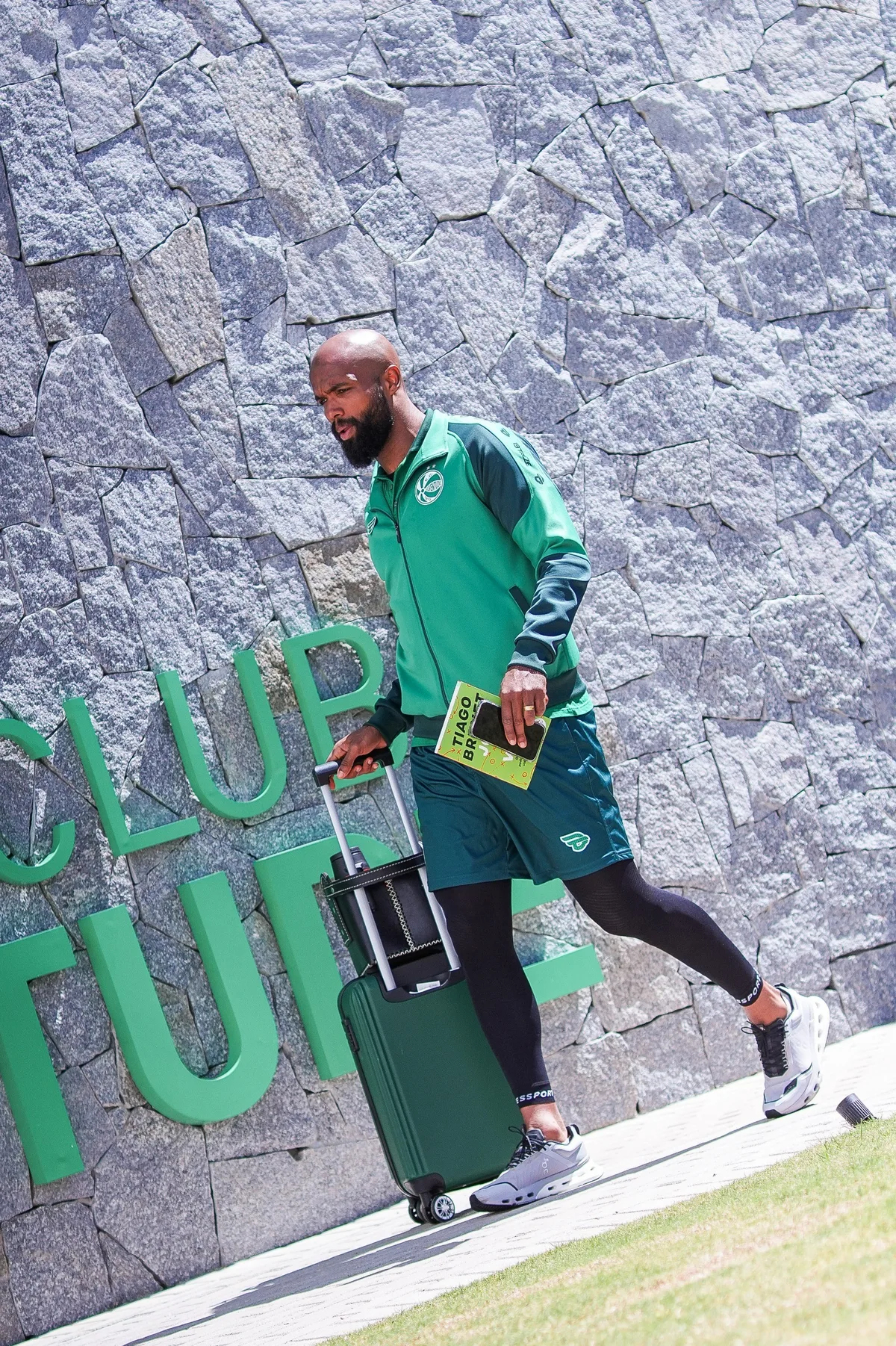 Amarilla sofre lesão, mas Juventude terá reforço duplo na defesa contra o Sport