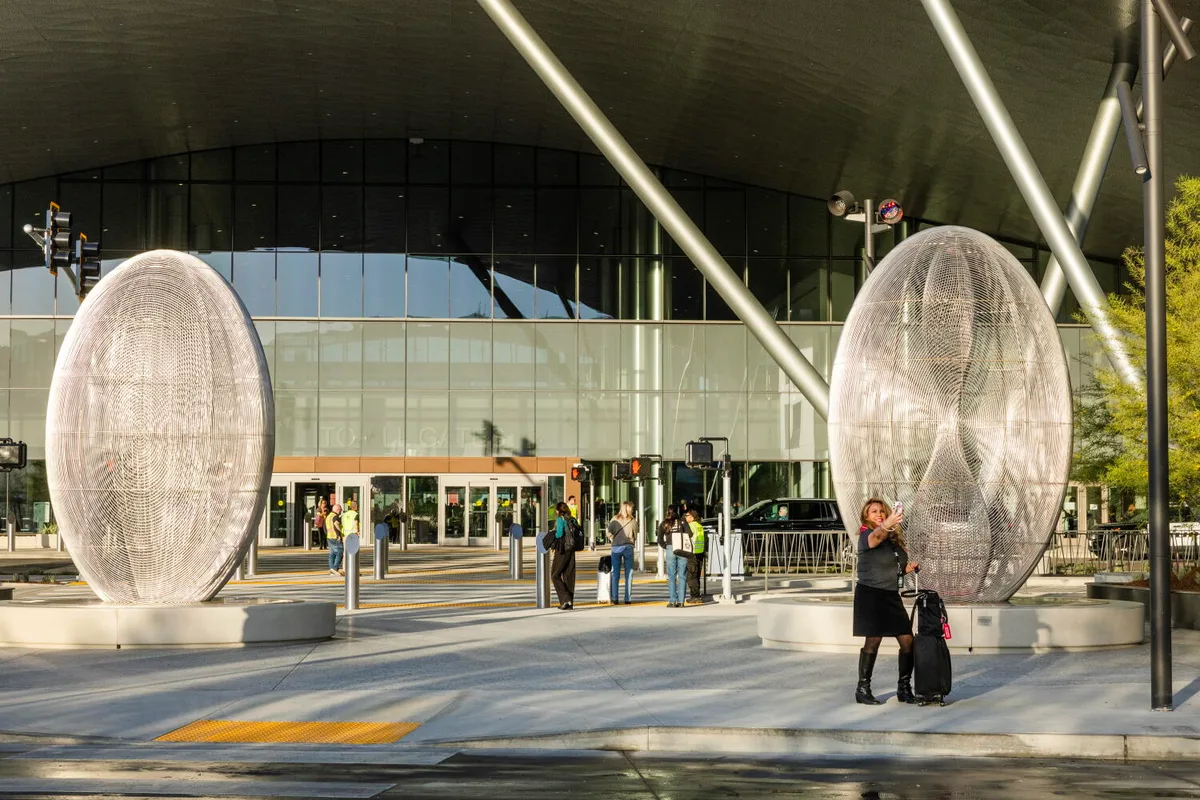 Burbank airport's new $1.3-billion terminal opens — bigger and sleeker than ever