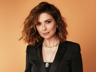 Après « quatre saisons magnifiques », la répétitrice Lucie Bernardoni annonce son départ de la « Star Academy »