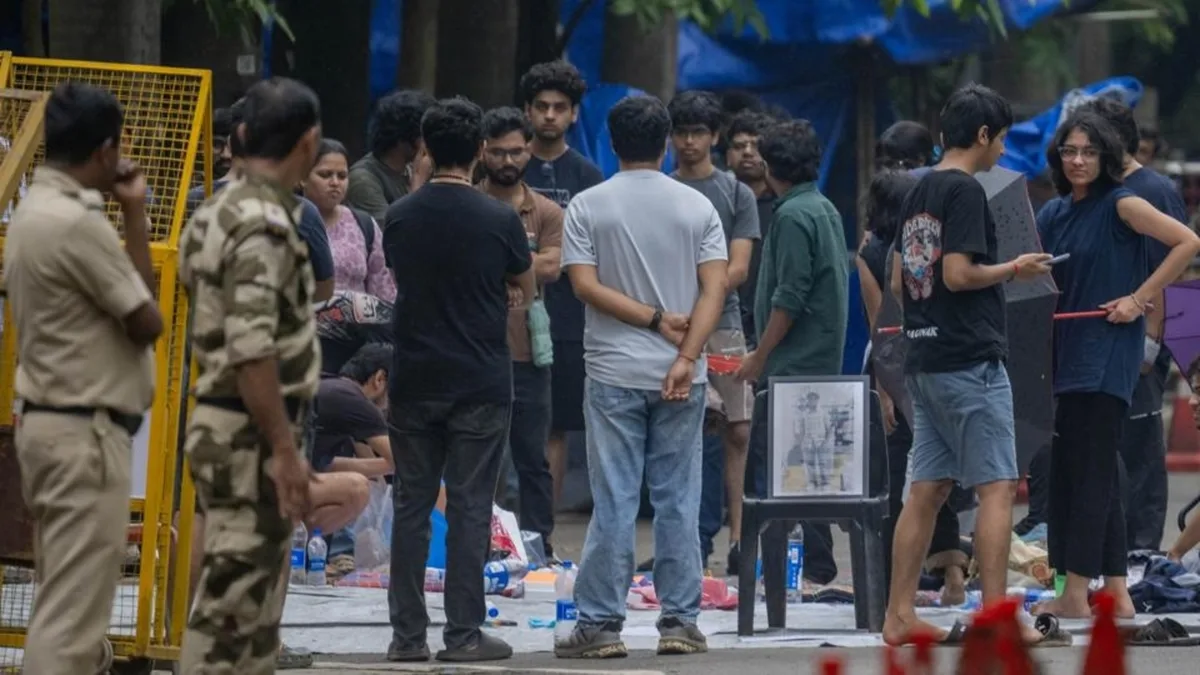 Suryanarayana Doolla, IIT Bombay Dean of Administrative Affairs, suspended amid student suicide probe