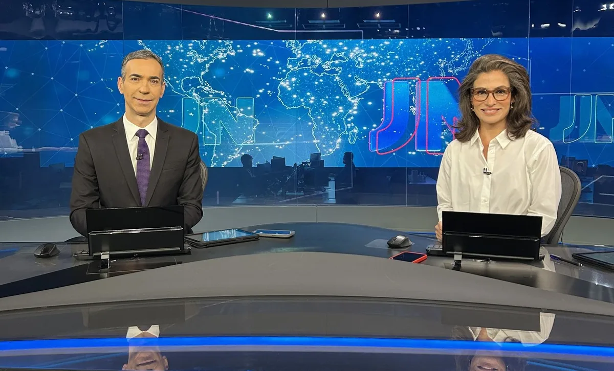 Bancada do Jornal Nacional que foi tchutchuca com Renan Santos virou tigrão com Lula