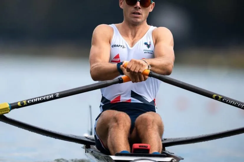 Victor Marcelot qualifié pour la finale du skiff masculin aux Championnats du monde, une première pour un Français depuis 1987