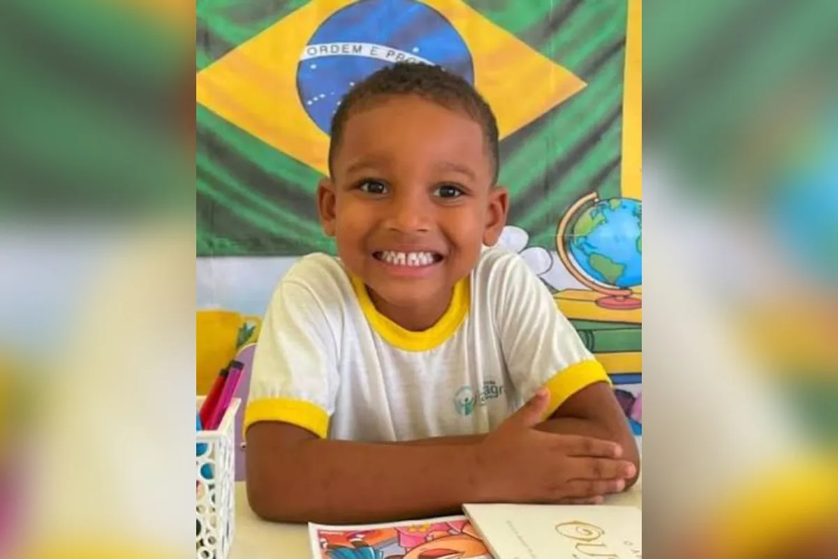 Motorista foge após matar menino de 4 anos atropelado na porta de casa