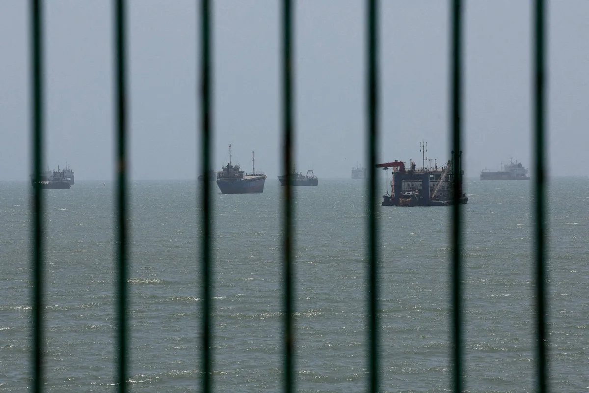 Irã anuncia acordo para controlar estreito de Hormuz com Omã