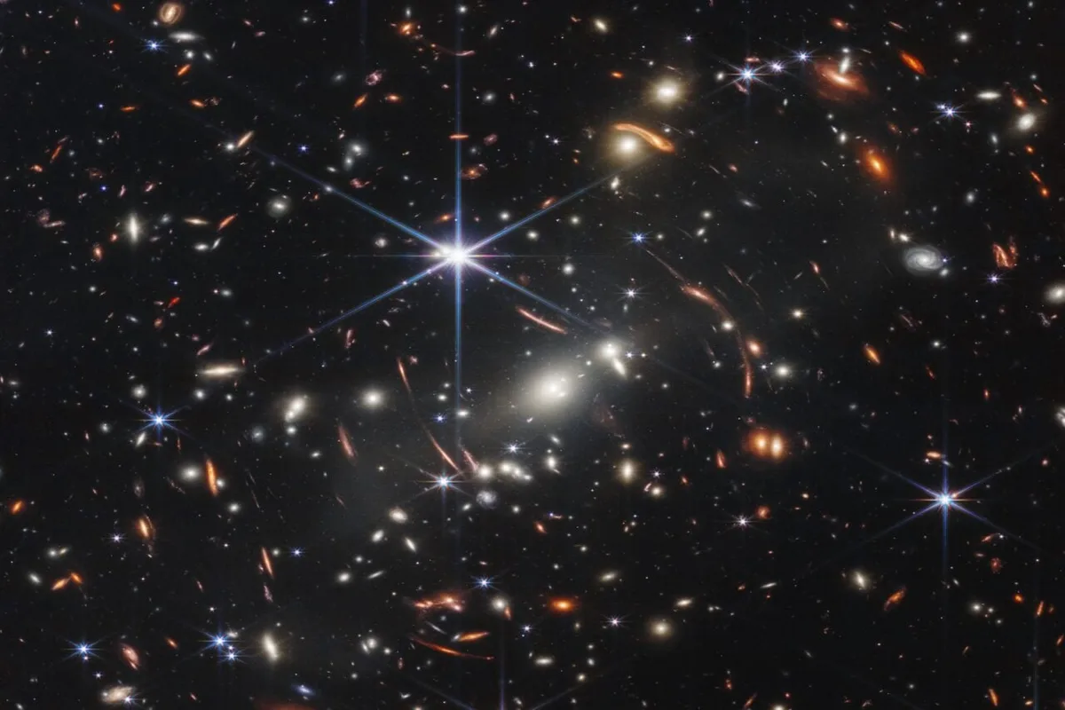 Hidden Stars Reveal the True Size of Ancient Galaxies in the Distant Universe, and It Isn’t What We Expected
