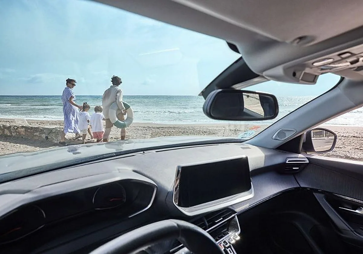 Mucho cuidado con lo que puede suponer la sal, la arena y el sol en tu coche este verano