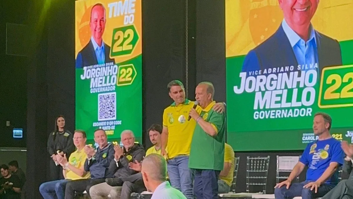 Em Joinville, Jorginho Mello chama Flávio de ‘esperança’ e diz que ele será presidente no 1º turno