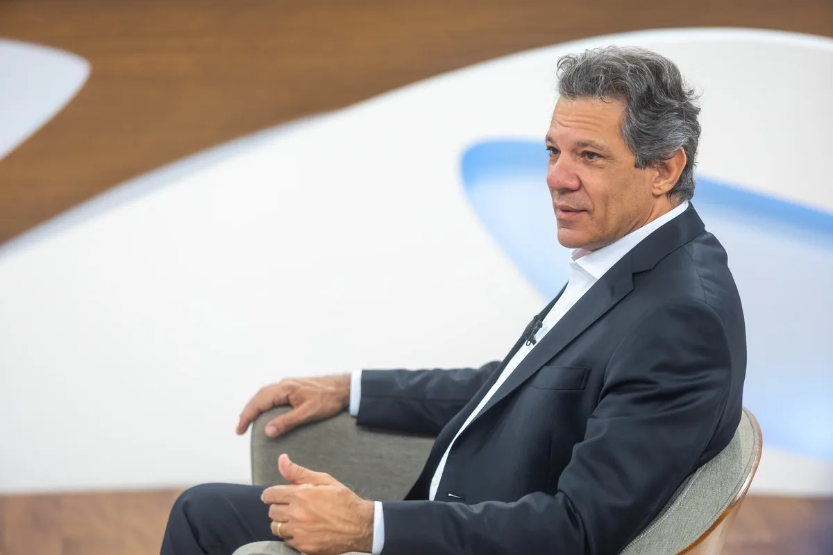 Crusoé: Haddad minimiza influência da amiga de Lulinha em Brasília