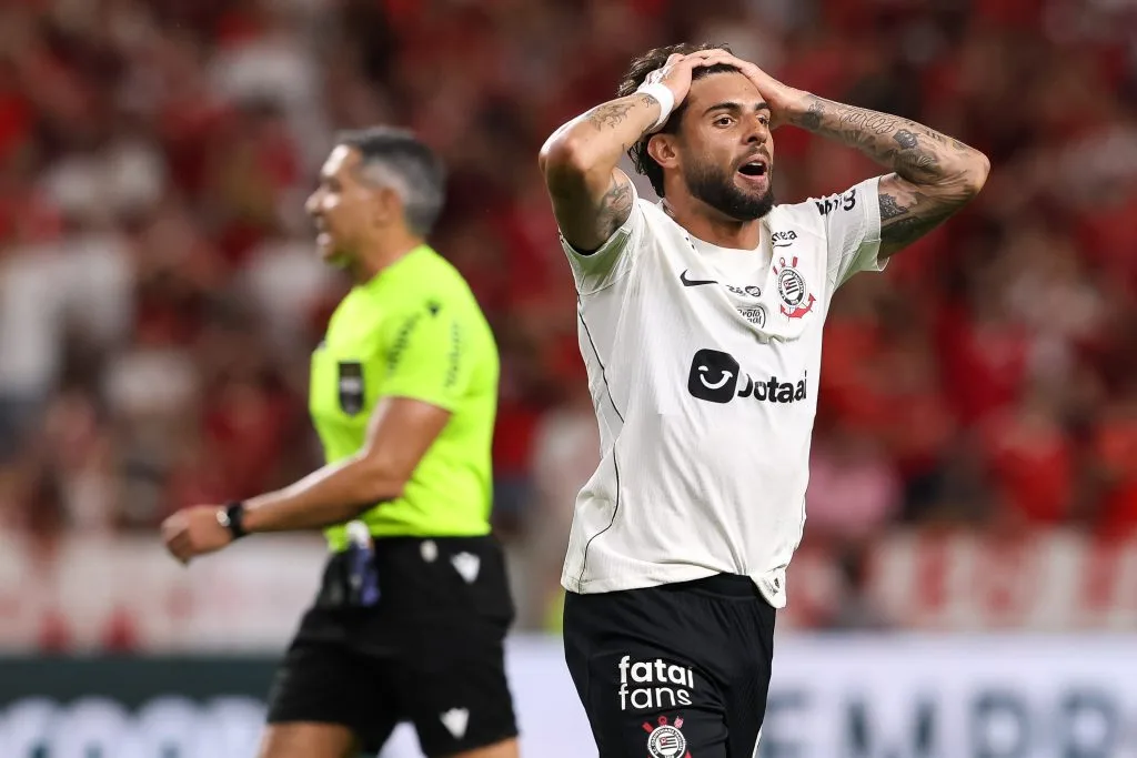 Corinthians perde para Inter e fica ameaçado na tabela do Brasileirão