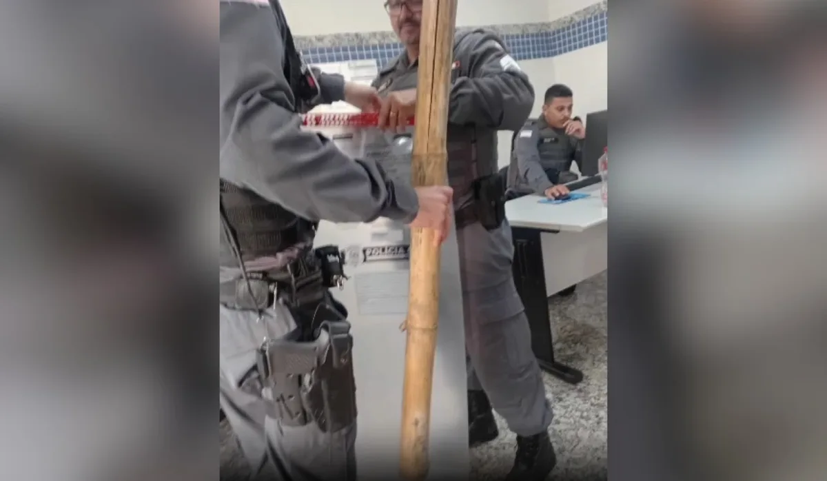 Mãe rebate monitora e conta outra versão de briga que terminou em pauladas em Aracruz