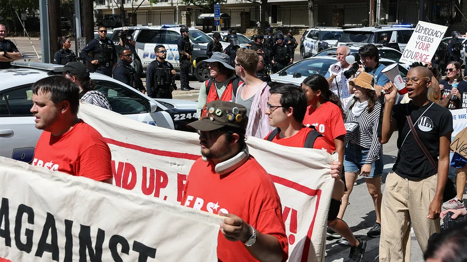 DAVID MARCUS: As Democrats protest in Dallas, conservatives are quiet and cautious
