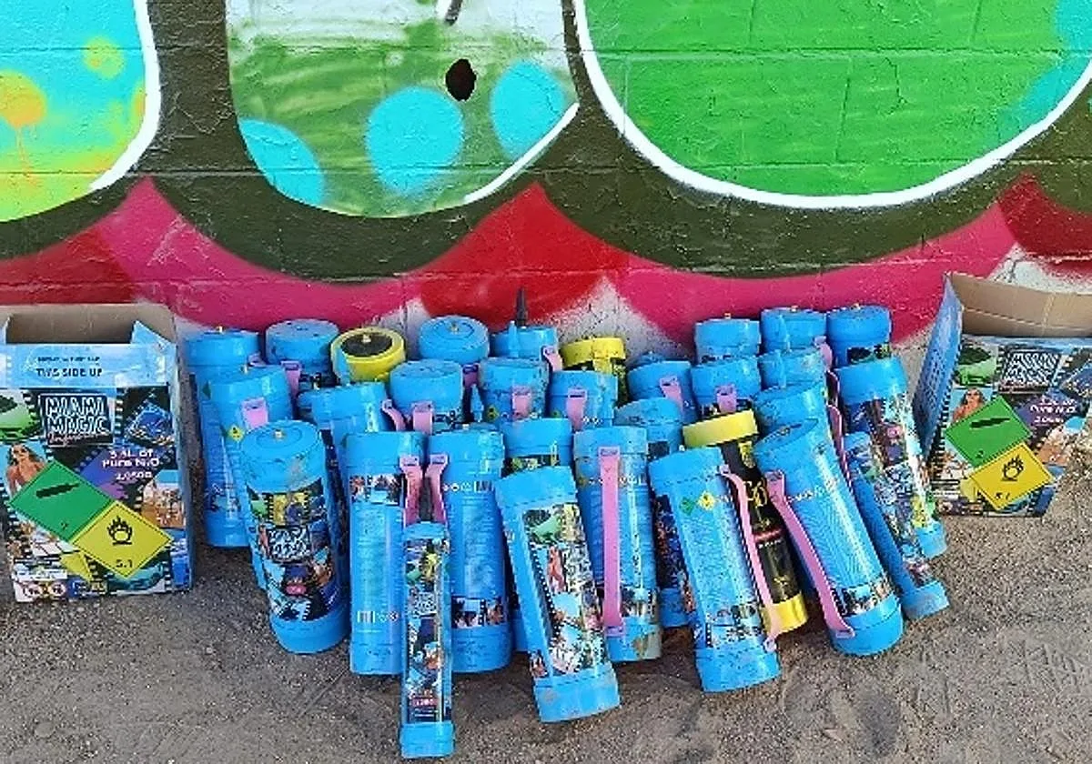 Gas de la risa: denuncian la aparición de botes de óxido nitroso en El Arenal en Córdoba