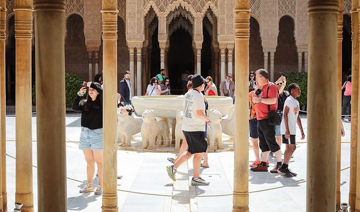 La Alhambra mantiene su habitual ritmo de venta de entradas a pesar de la serie sísmica
