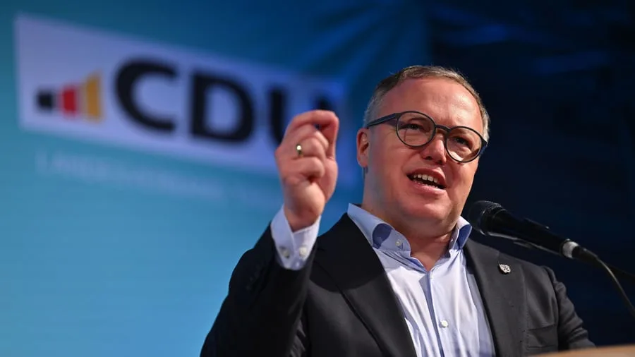 +++ Bundespolitik +++: Trotz Aberkennung seines Doktortitels: Voigt kandidiert erneut für CDU-Parteivorsitz in Thüringen