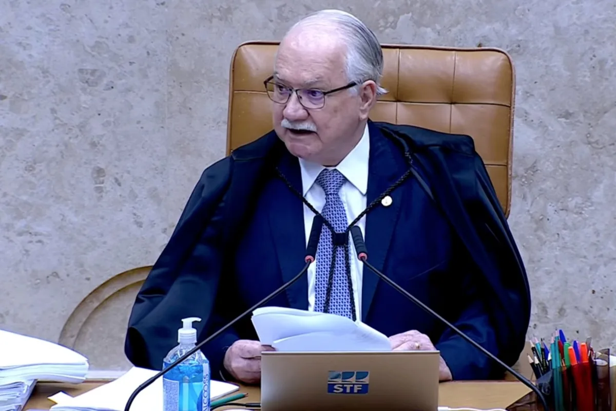 Fachin adia sessão no STF que analisaria Caso Mendonça no plenário